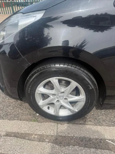 Peugeot 208 front wheel and tyre